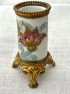 lot 205 image: Vintage Painted Match Holder