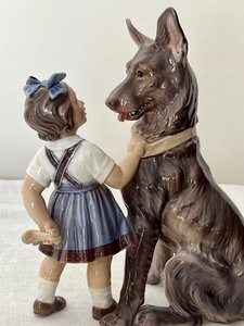 lot 50 image: Jens Peter Dahl Jensen #1213 Figurine