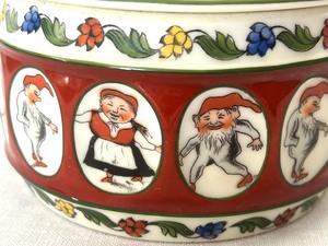 lot 77 image: Vintage Porsgrund Norway Nisse Elf Gnome Porcelain Covered Dish