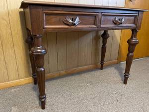 lot 169 image: Vintage Ornate Wooden 2 Drawer Console Table