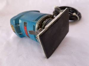 lot 180 image: Ryobi Finishing Sander Model S-500A