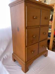 lot 181 image: Vintage Pine Spice Cabinet