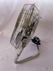 lot 188 image: Lakewood Chrome 3 Speed Floor Fan