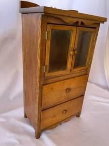 lot 199 image: Vintage Hand Made Doll Dresser