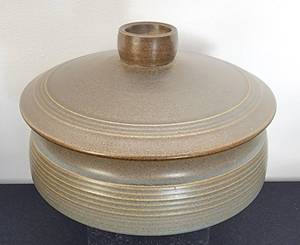 lot 303 image: Vintage Langley Serving Pieces