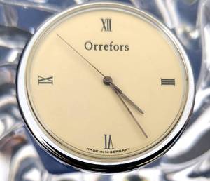 lot 330 image: Octagonal Orrefors Clock