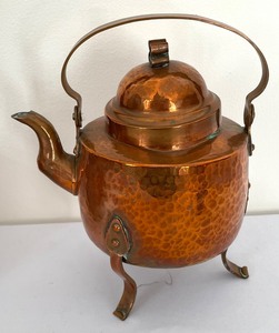 lot 278 image: Three Vintage Copper Kettles