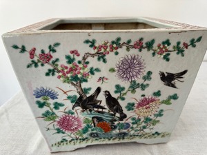 lot 98 image: Vintage Square Chinese Ceramic Planter