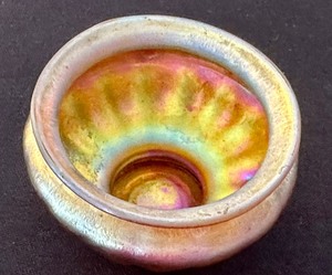 lot 15A image: Vintage Tiffany Gold Lustre Glass Salt Cellar