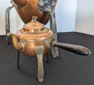 lot 232 image: Assorted Vintage Copper Kettles