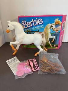 lot 12 image: 1987 Barbie Blinking Beauty Horse in box