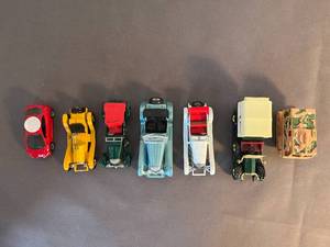 lot 22 image: 7 asstd model cars Matchbox, Lesney, Hot Wheels