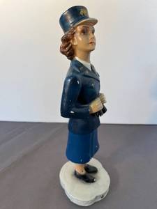 lot 27 image: 1942 US Army Wave figurine