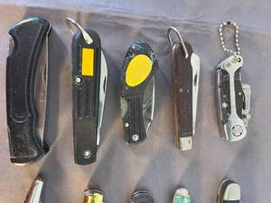 lot 53 image: lot of 15 pocketknives