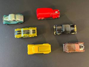 lot 57 image: 6 cars  Hot Wheels, Ertl, Tonka