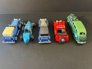 lot 59 image: 5 cars  Matchbox & Tootsie Toy