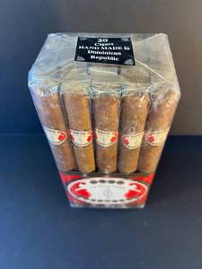 lot 61 image: 20 La Rica Hoja cigars from Dominican Republic - unopened