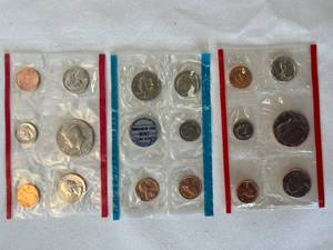 lot 90 image: 3 US Mint sets - 1968, 1984, 1987 - uncirculated - Philadelphia Mint & San Francisco Assay Office