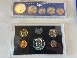 lot 92 image: 2 US Mint Proof sets - 1967, 1968 - uncirculated