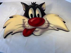 lot 99 image: 1994 Warner Bros. Sylvester wall hanging w mounting bracket