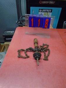 Millers Falls ratcheting brace chain auger. Looks complete. Has some rust. As shown.
