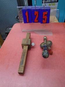 12 wood marking gauge. Dont see any name & Stanley handyman hand drill. As shown.