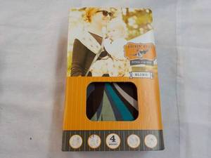 lot 32 image: Rockin Baby Sling retail $52...