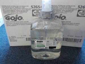lot 49 image: 4 - 2 liter Jugs GOJO Hand Cleaner...