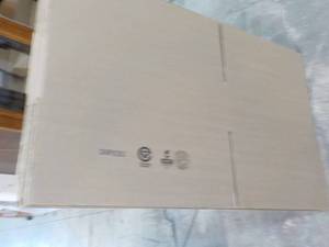 lot 76 image: 8 Boxes 21 x 17 x 6...