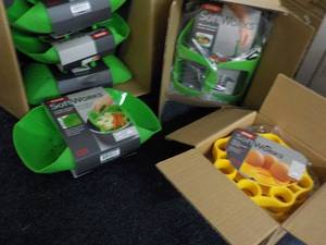 lot 87 image: Case of 3 Different OXO Softworks S...