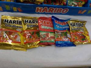 lot 114 image: 20 - 4 oz Bags Haribo Gold Bears b...