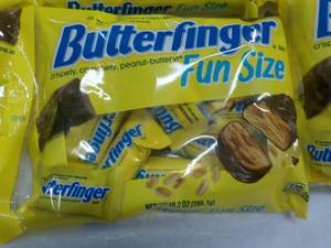 lot 144 image: 6 - 10.2 oz Bags Butterfinger Fun S...