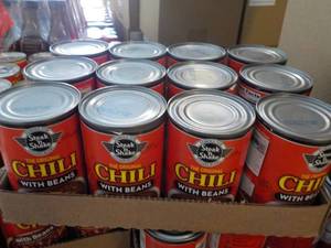 lot 222 image: 12 Pack Steak N Shake Chili with Be...