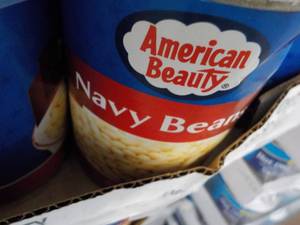 lot 226 image: 24 Pack American Beauty Navy Beans...