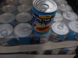 lot 227 image: 24 Pack Hot Dog Chili Sauce...