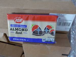 lot 245 image: Case of 12 - 20 oz Trays IGA Chocol...