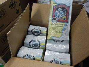 lot 283 image: 6 - 12 oz Pkgs Whole Bean Deadmans...