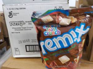 lot 292 image: 4 - 6.3 oz Bags Remix Snacking Mix...