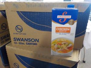 lot 297 image: 12 - 32 oz Swanson Chicken Broth b...