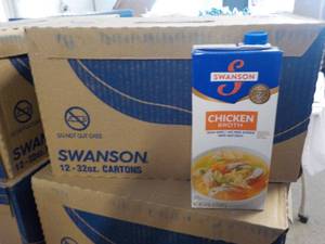 lot 298 image: 12 - 32 oz Swanson Chicken Broth b...