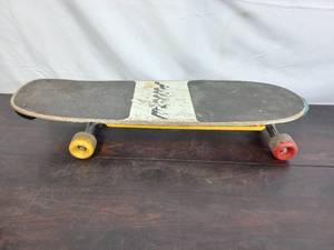 lot 53 image: Vintage Variflex Skateboard