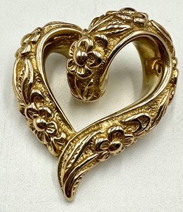 14k Gold Puffed Heart Pendant