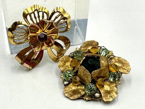 Two Gold Tone Vintage Brooches