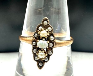 Vintage 10K Opal Petite Ring