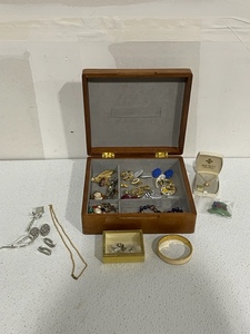Assorted Jewelry