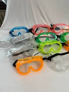 lot 63 image: 18 Childrens Science Goggles