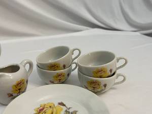 lot 80 image: Musical Vintage Japanese Tea Set