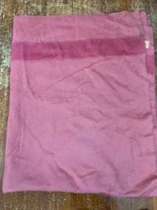 lot 93 image: Pink Wool Hudson Bay Point Blanket Lot 1 of 2