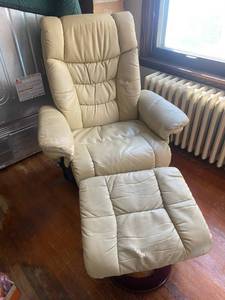 lot 2 image: Benchmaster Reclining Chair with Storage Footrest See Details for Moving