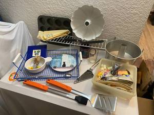 lot 7 image: Pastry Baking Items, Kitchenware, and More